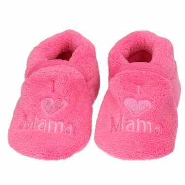 Afgeprijsde kraamcadeau fuchsia roze babyslofjes/pantoffels love mama