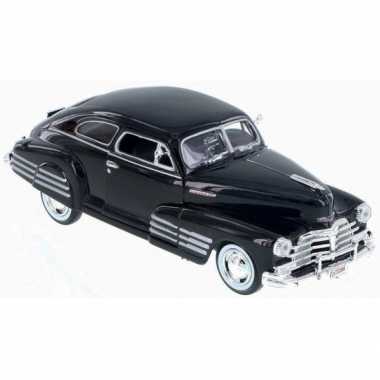 Afgeprijsde model auto chevrolet aerosedan fleetline 1:24