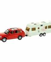 Afgeprijsde rode speelgoed auto met caravan aanhanger