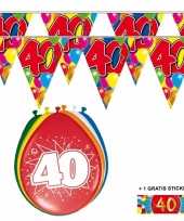 Afgeprijsde voordeelverpakking 40 jaar met 2 slingers en ballonnen