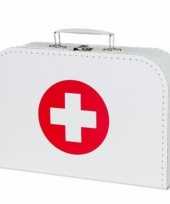 Wit dokterskoffertje rode kruis
